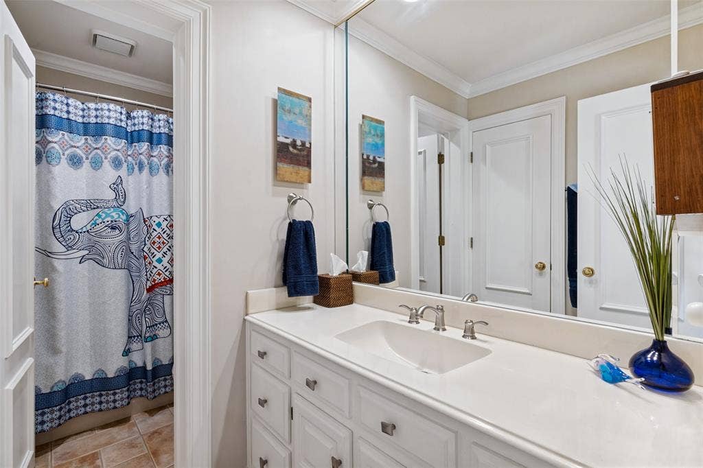 12131 Vendome Place, Dallas, TX 75230 12131 Vendome Place, Dallas, TX 75230