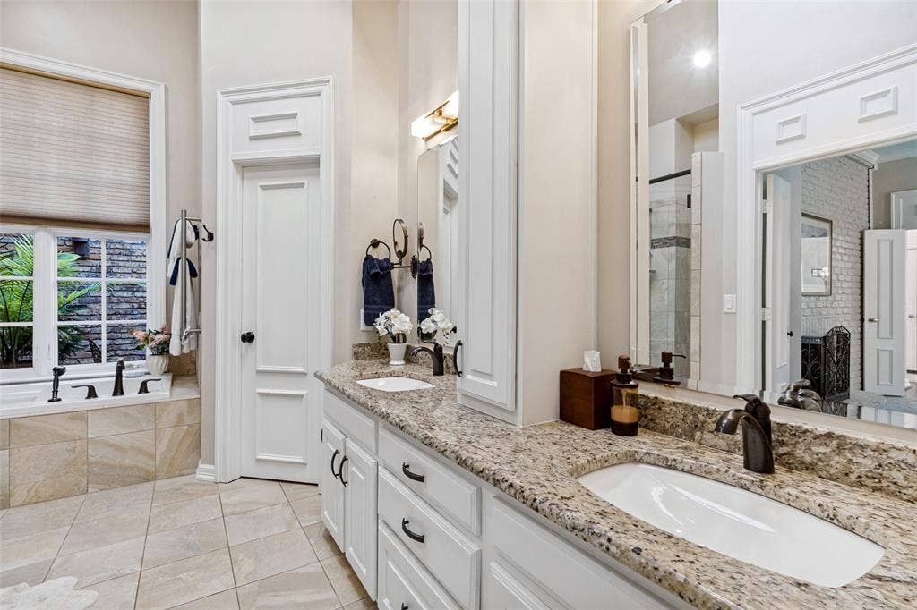 12131 Vendome Place, Dallas, TX 75230 12131 Vendome Place, Dallas, TX 75230