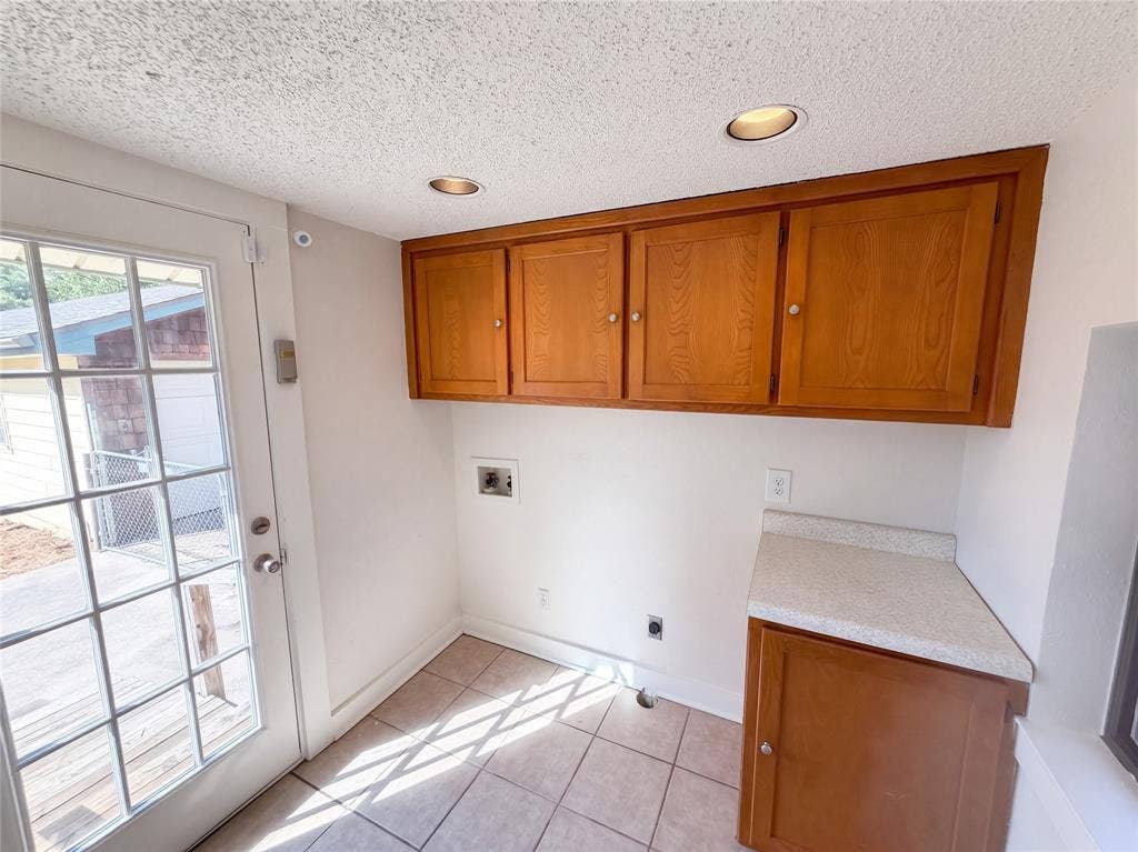 5609 Baylor Avenue, River Oaks, TX 76114 5609 Baylor Avenue, River Oaks, TX 76114
