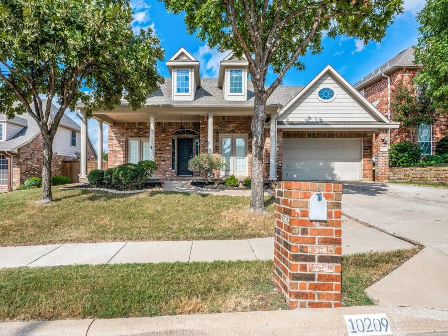 Property photo for 10209 Cantana Court, Fort Worth, TX