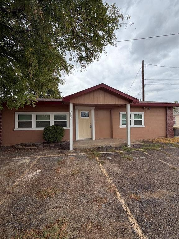 Property photo for 3727 Jackson Street, Irving, TX