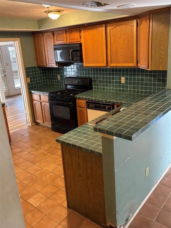 2524 Heatherdale Drive, Mesquite, TX 75150 2524 Heatherdale Drive, Mesquite, TX 75150