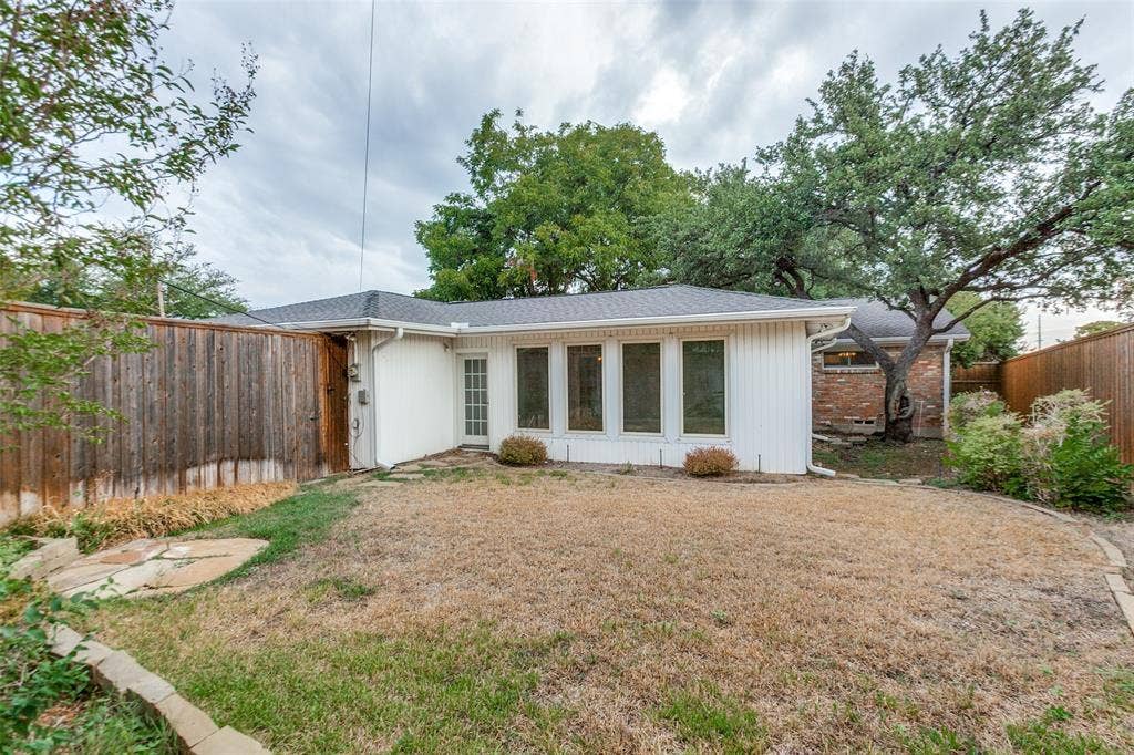 9433 Meadowknoll Drive, Dallas, TX 75243 9433 Meadowknoll Drive, Dallas, TX 75243