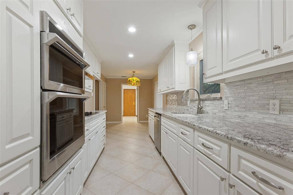 9433 Meadowknoll Drive, Dallas, TX 75243 9433 Meadowknoll Drive, Dallas, TX 75243