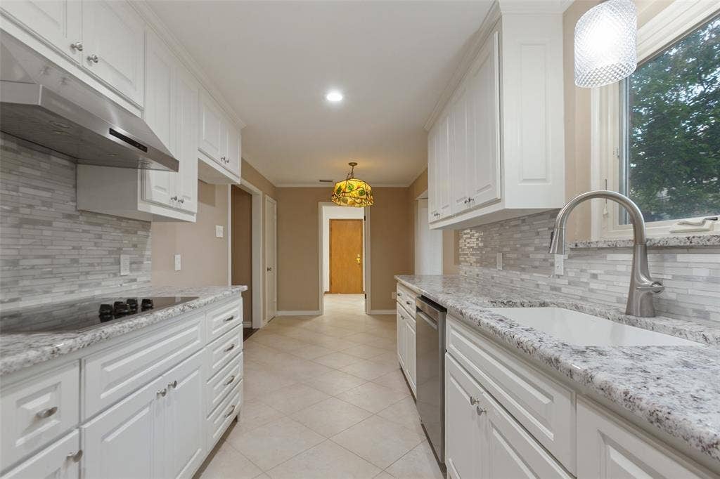 9433 Meadowknoll Drive, Dallas, TX 75243 9433 Meadowknoll Drive, Dallas, TX 75243