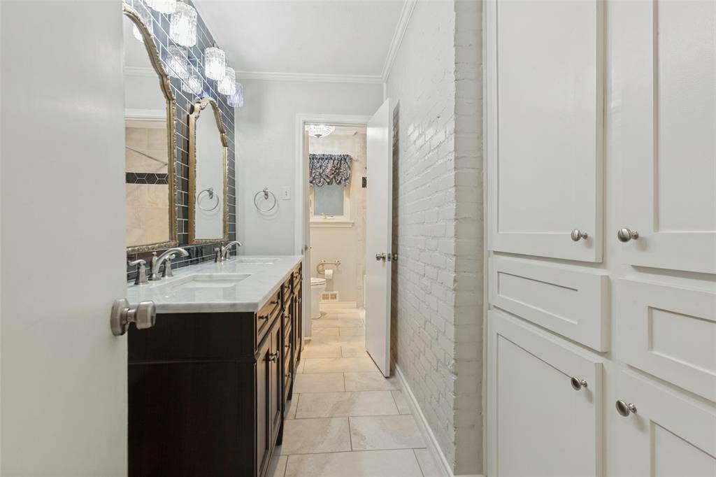 9433 Meadowknoll Drive, Dallas, TX 75243 9433 Meadowknoll Drive, Dallas, TX 75243