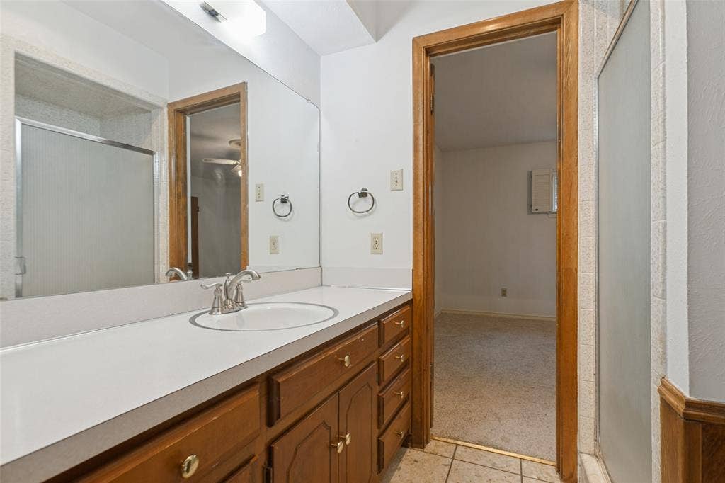 9433 Meadowknoll Drive, Dallas, TX 75243 9433 Meadowknoll Drive, Dallas, TX 75243