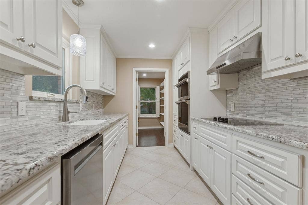 9433 Meadowknoll Drive, Dallas, TX 75243 9433 Meadowknoll Drive, Dallas, TX 75243