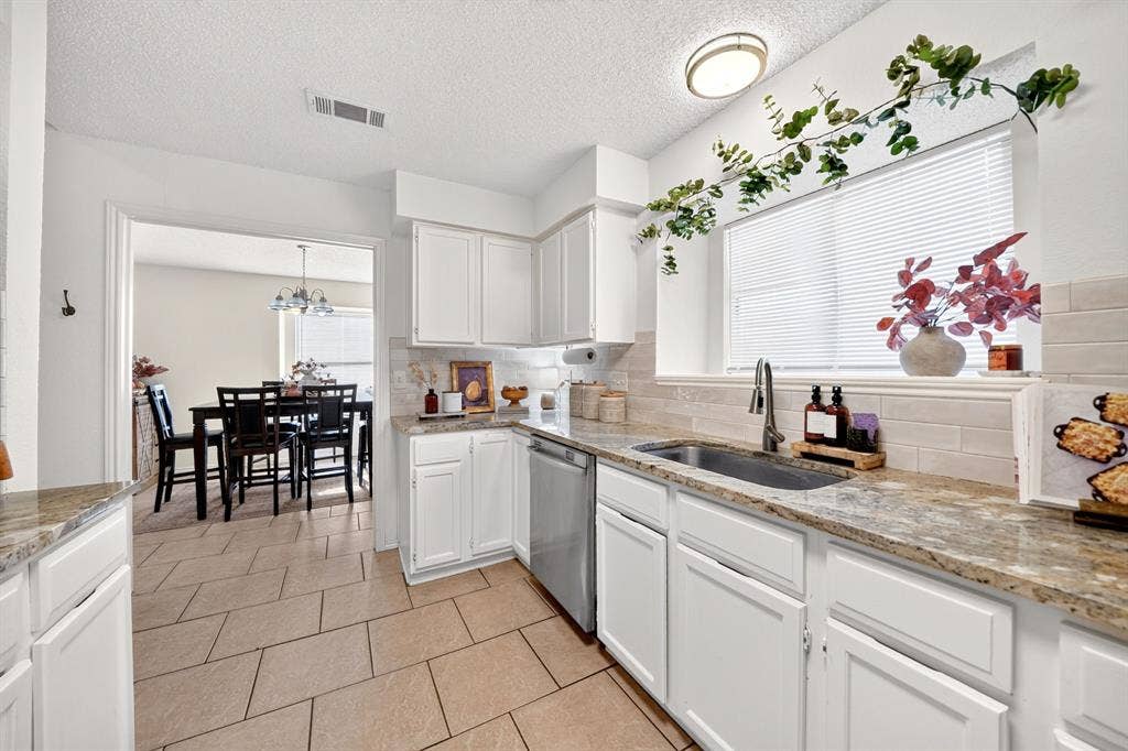 2601 Kimberly Drive, Garland, TX 75040 2601 Kimberly Drive, Garland, TX 75040