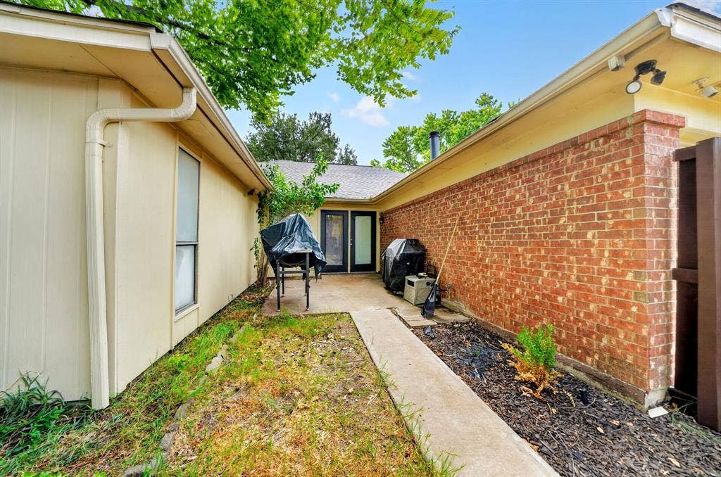 2601 Kimberly Drive, Garland, TX 75040 2601 Kimberly Drive, Garland, TX 75040