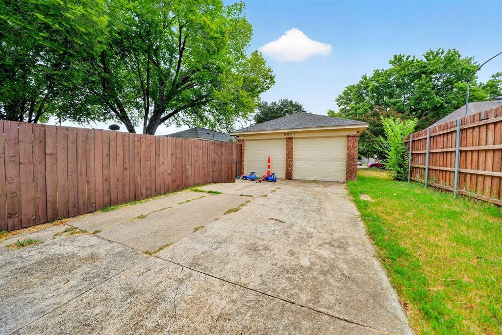 2601 Kimberly Drive, Garland, TX 75040 2601 Kimberly Drive, Garland, TX 75040