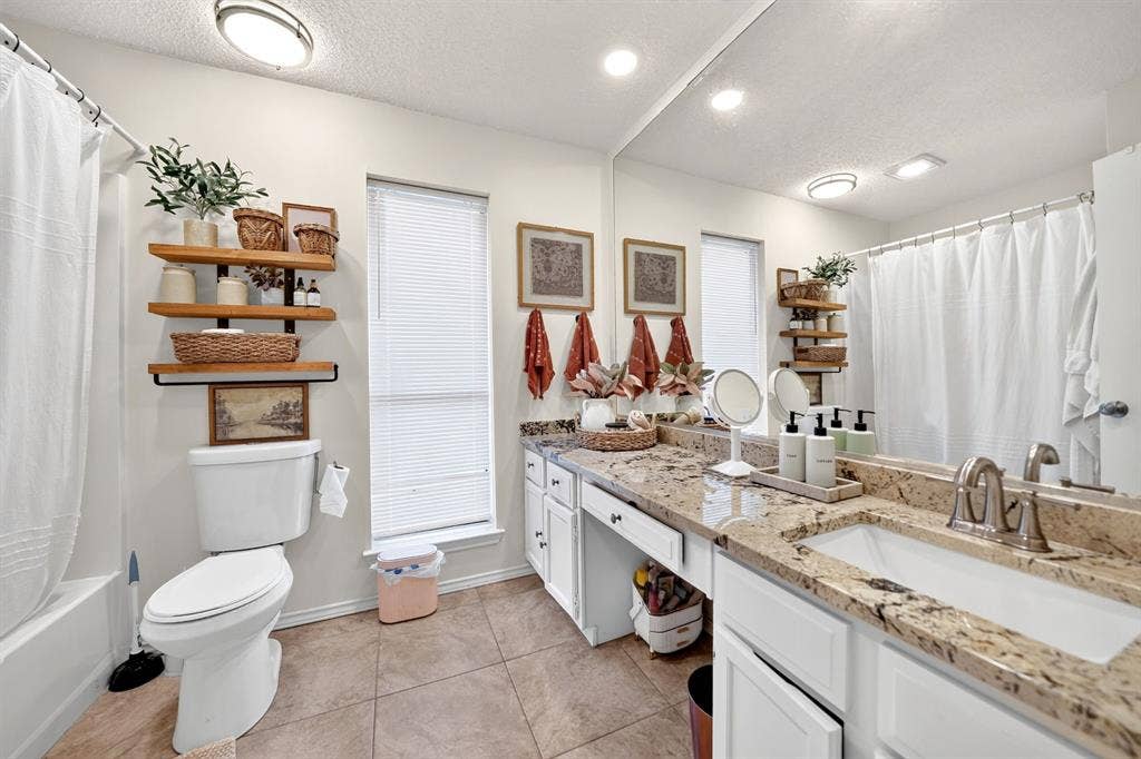 2601 Kimberly Drive, Garland, TX 75040 2601 Kimberly Drive, Garland, TX 75040
