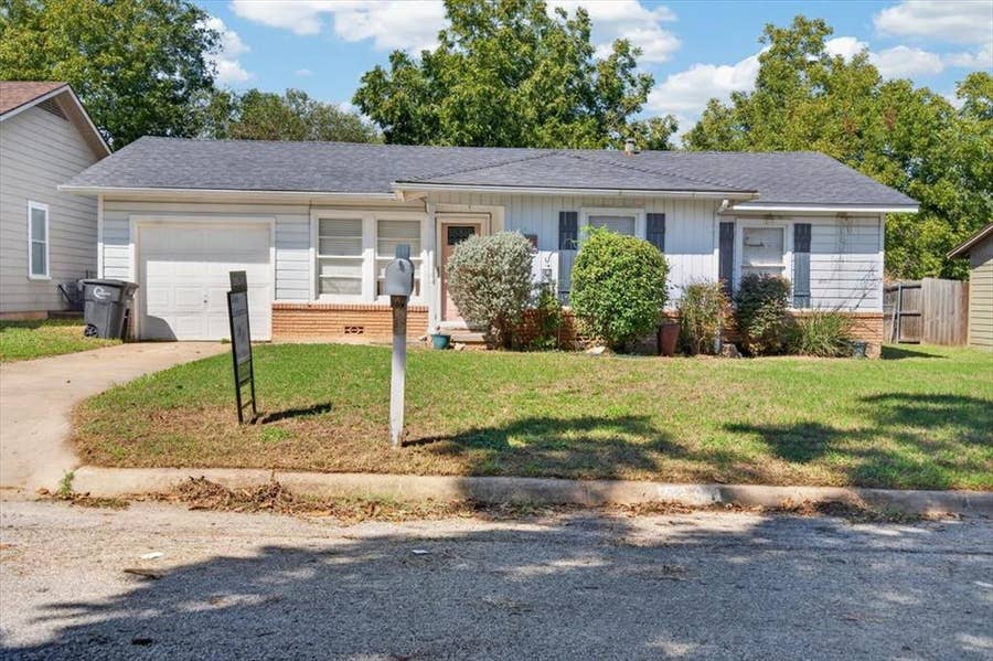 Property photo for 1204 Bales Street, Cleburne, TX