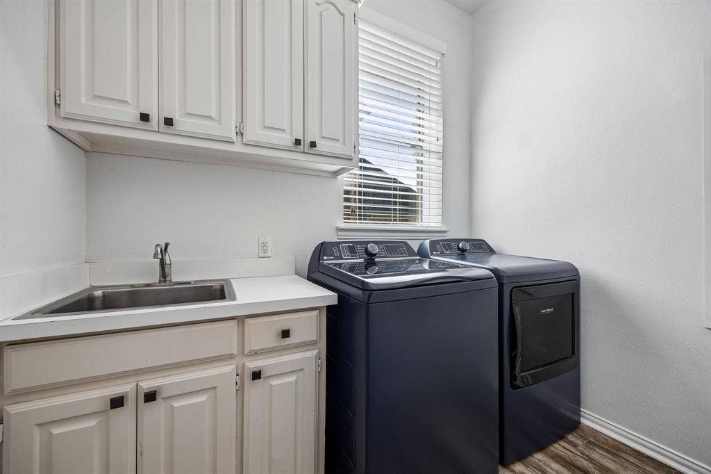 2865 Woodhollow Drive, Highland Village, TX 75077 2865 Woodhollow Drive, Highland Village, TX 75077