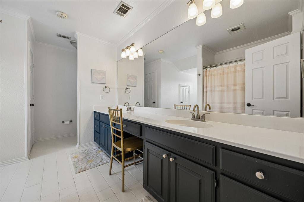 2865 Woodhollow Drive, Highland Village, TX 75077 2865 Woodhollow Drive, Highland Village, TX 75077