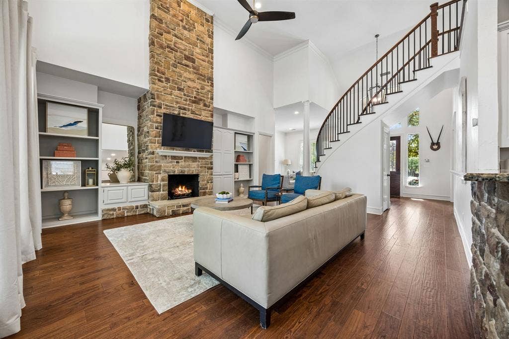 2865 Woodhollow Drive, Highland Village, TX 75077 2865 Woodhollow Drive, Highland Village, TX 75077
