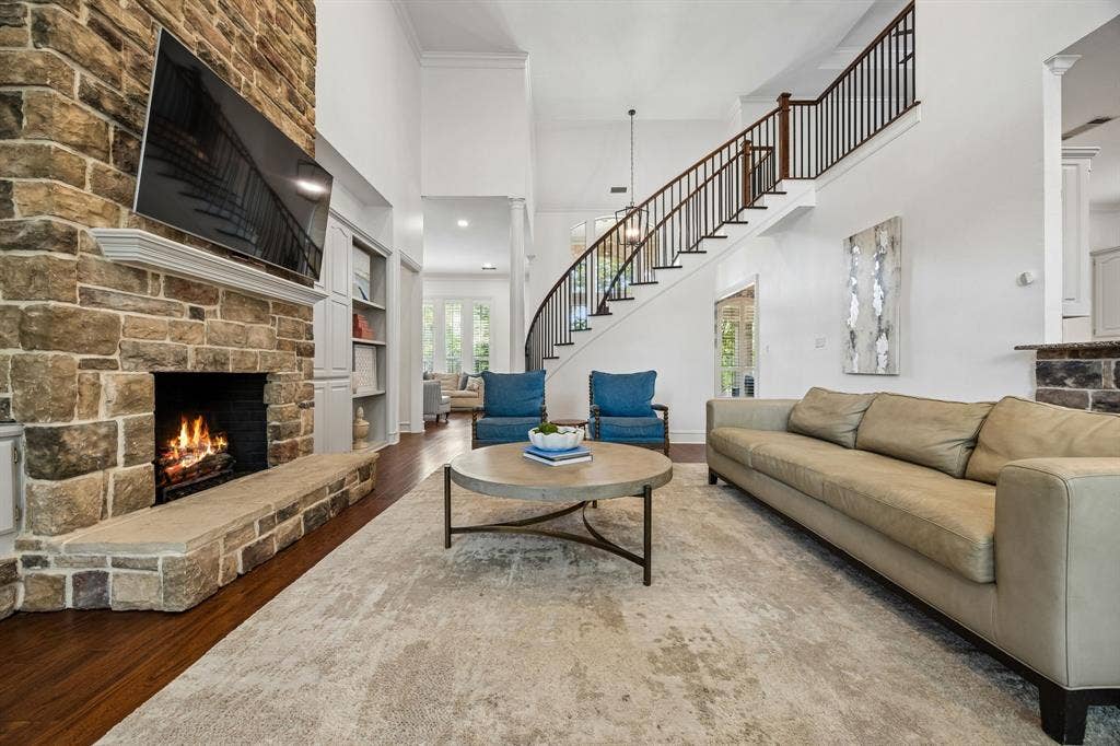 2865 Woodhollow Drive, Highland Village, TX 75077 2865 Woodhollow Drive, Highland Village, TX 75077