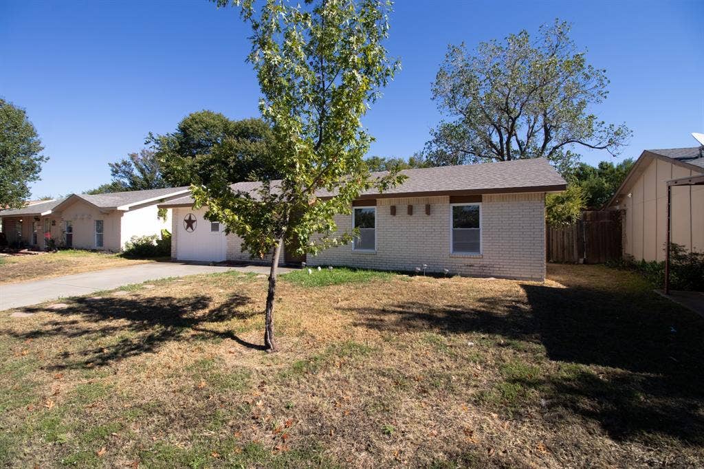 4026 Salem Drive, Garland, TX 75043 4026 Salem Drive, Garland, TX 75043