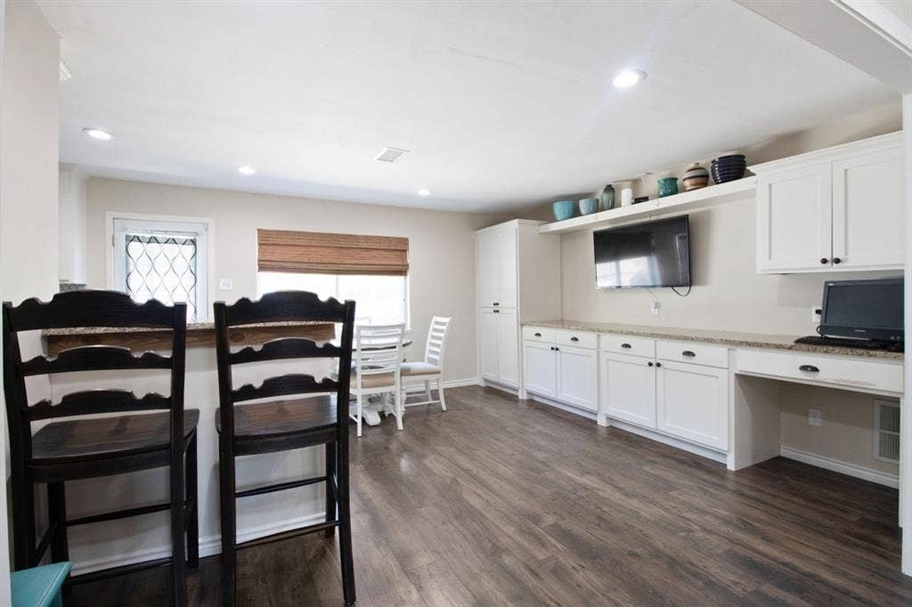 4026 Salem Drive, Garland, TX 75043 4026 Salem Drive, Garland, TX 75043