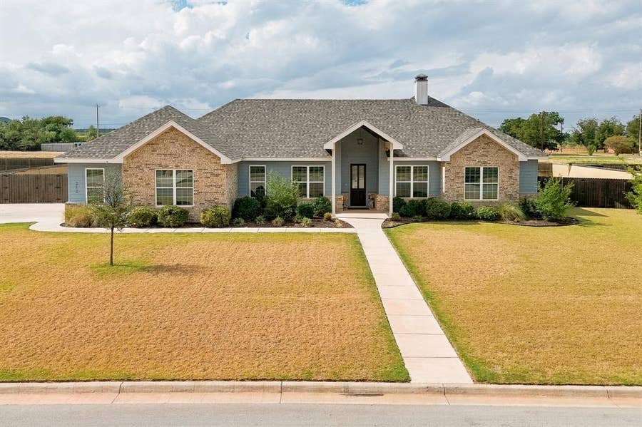 Property photo for 212 Runnymede Way, Abilene, TX