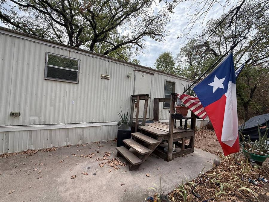 Property photo for 334 County Road 1643, Chico, TX