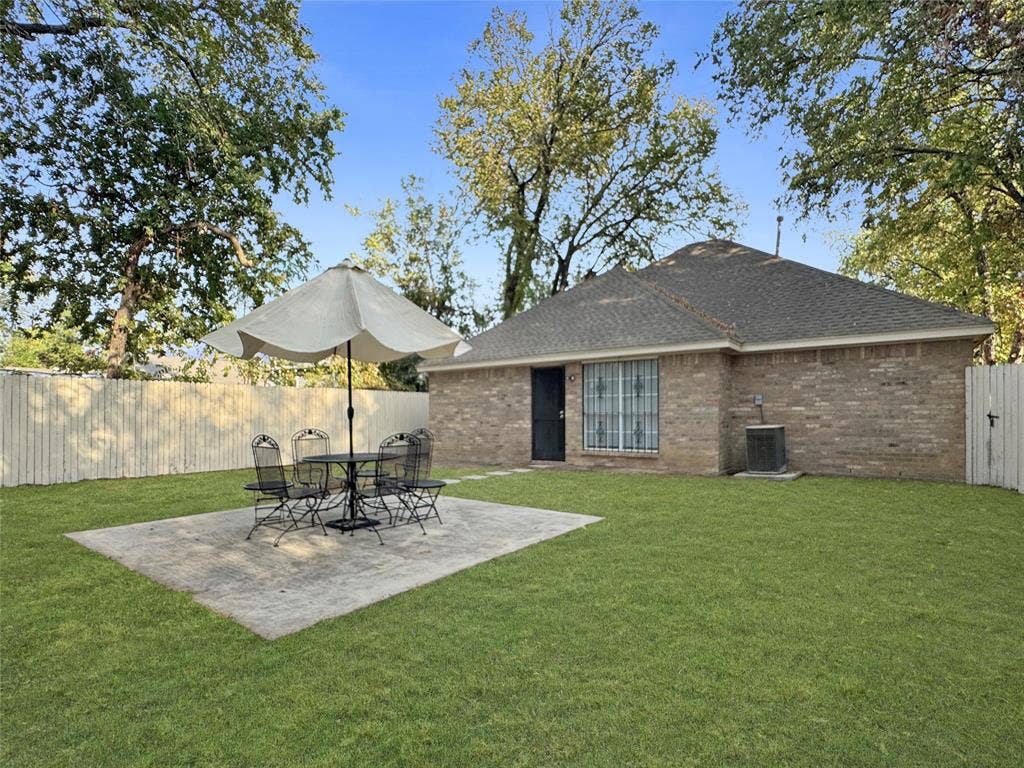 2614 Macon Street, Dallas, TX 75215 2614 Macon Street, Dallas, TX 75215