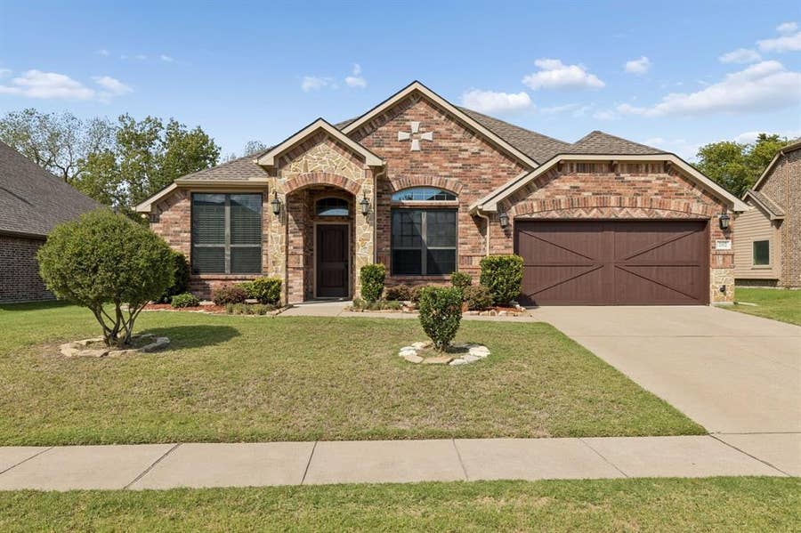Property photo for 202 Champion Drive, Wylie, TX