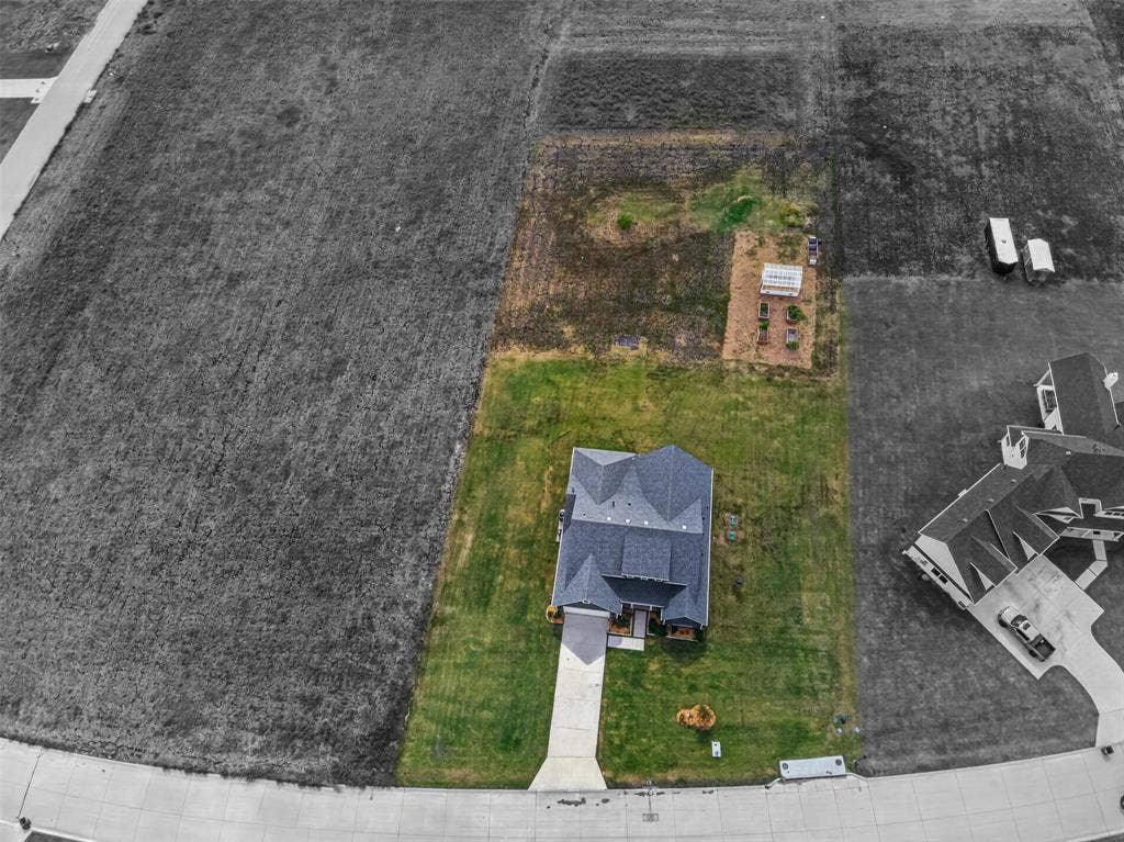 804 Republic Row, Nevada, TX 75173