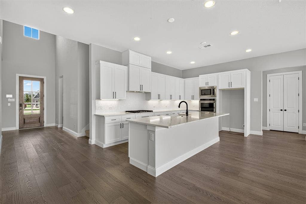 804 Republic Row, Nevada, TX 75173