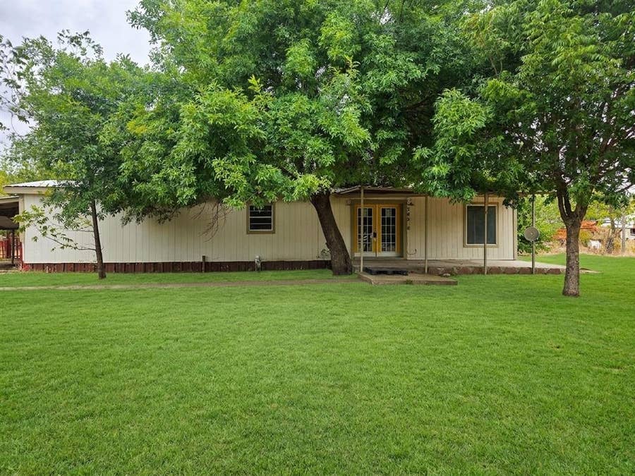 Property photo for 505 Railroad Avenue, Graford, TX