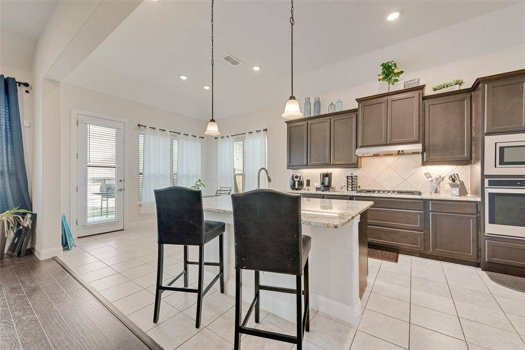 2610 Fawn Valley Avenue, Midlothian, TX 76065 2610 Fawn Valley Avenue, Midlothian, TX 76065