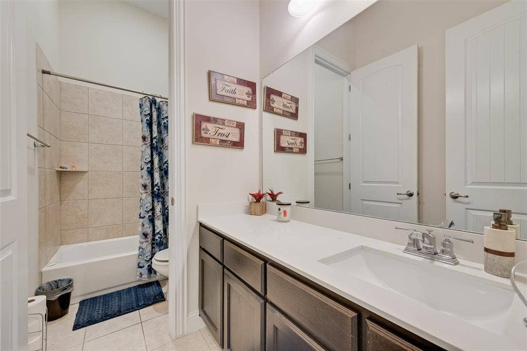 2610 Fawn Valley Avenue, Midlothian, TX 76065 2610 Fawn Valley Avenue, Midlothian, TX 76065