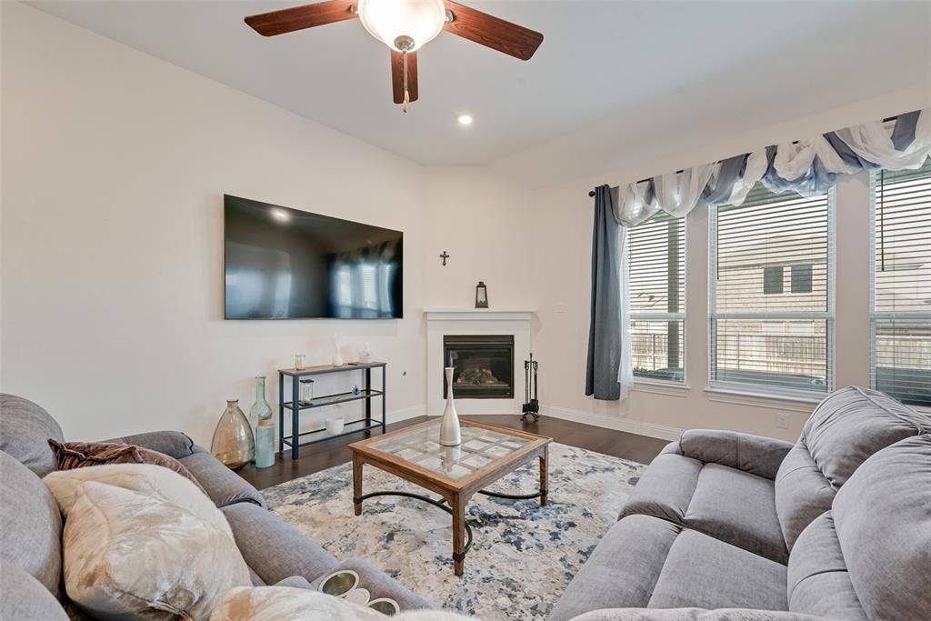 2610 Fawn Valley Avenue, Midlothian, TX 76065 2610 Fawn Valley Avenue, Midlothian, TX 76065