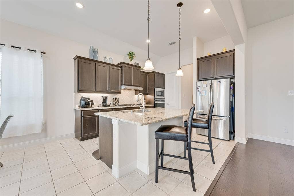 2610 Fawn Valley Avenue, Midlothian, TX 76065 2610 Fawn Valley Avenue, Midlothian, TX 76065