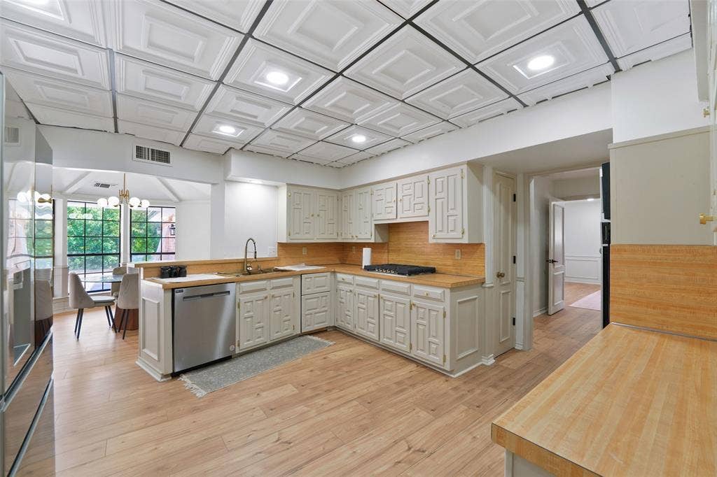 803 Green Tree Court, Duncanville, TX 75137 803 Green Tree Court, Duncanville, TX 75137
