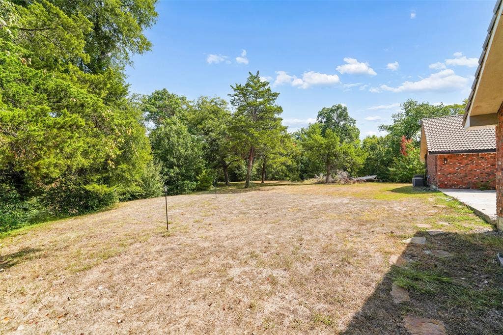 803 Green Tree Court, Duncanville, TX 75137 803 Green Tree Court, Duncanville, TX 75137