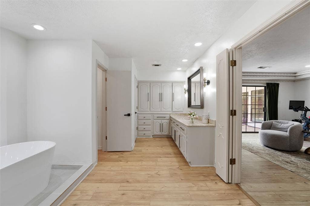 803 Green Tree Court, Duncanville, TX 75137 803 Green Tree Court, Duncanville, TX 75137