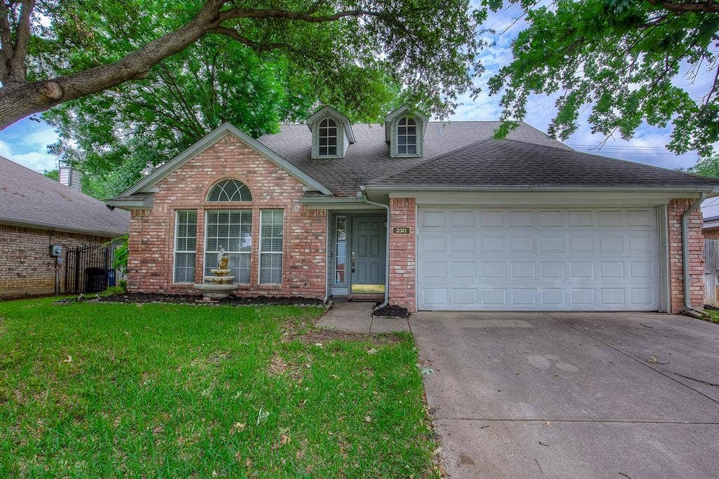230 Brittany Drive, Euless, TX 76039 230 Brittany Drive, Euless, TX 76039