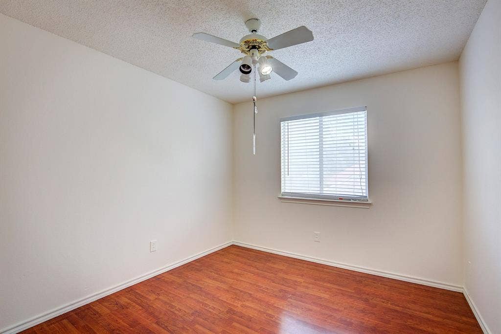 230 Brittany Drive, Euless, TX 76039 230 Brittany Drive, Euless, TX 76039