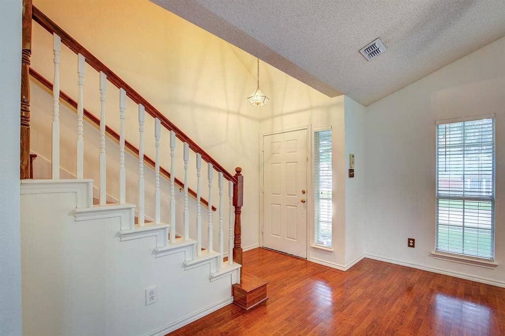 230 Brittany Drive, Euless, TX 76039 230 Brittany Drive, Euless, TX 76039