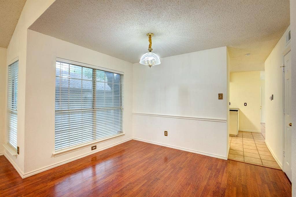 230 Brittany Drive, Euless, TX 76039 230 Brittany Drive, Euless, TX 76039