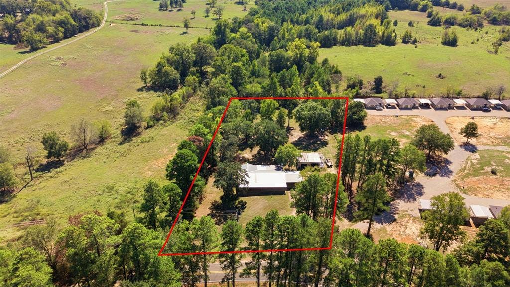 16730 E FM 16, Winona, TX 75792