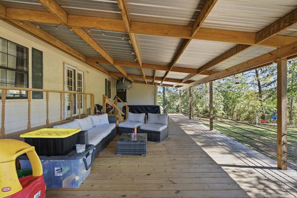 16730 E FM 16, Winona, TX 75792