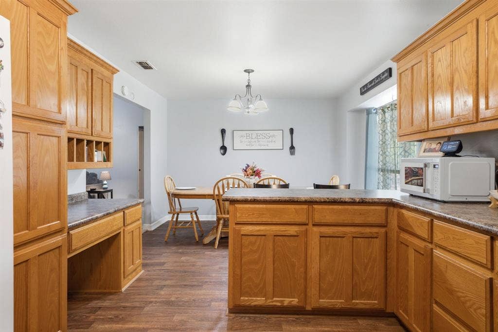16730 E FM 16, Winona, TX 75792