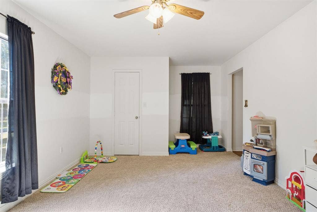 16730 E FM 16, Winona, TX 75792