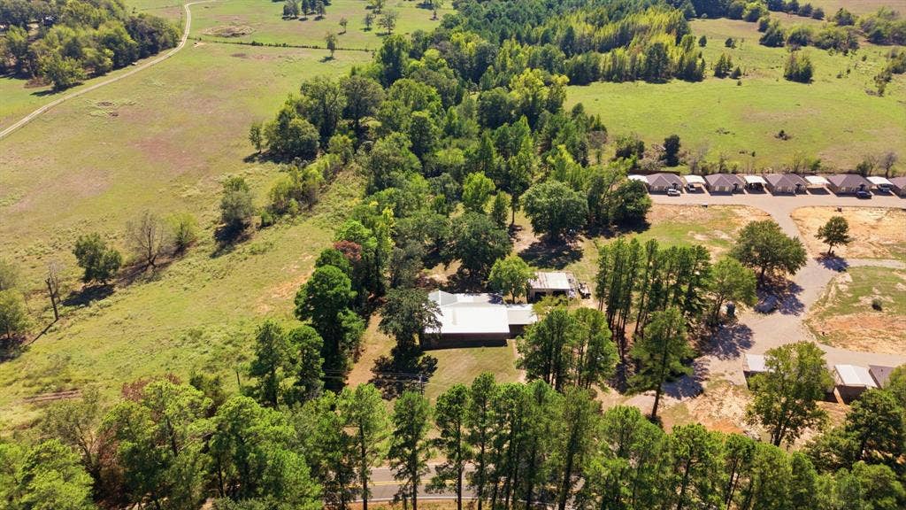 16730 E FM 16, Winona, TX 75792