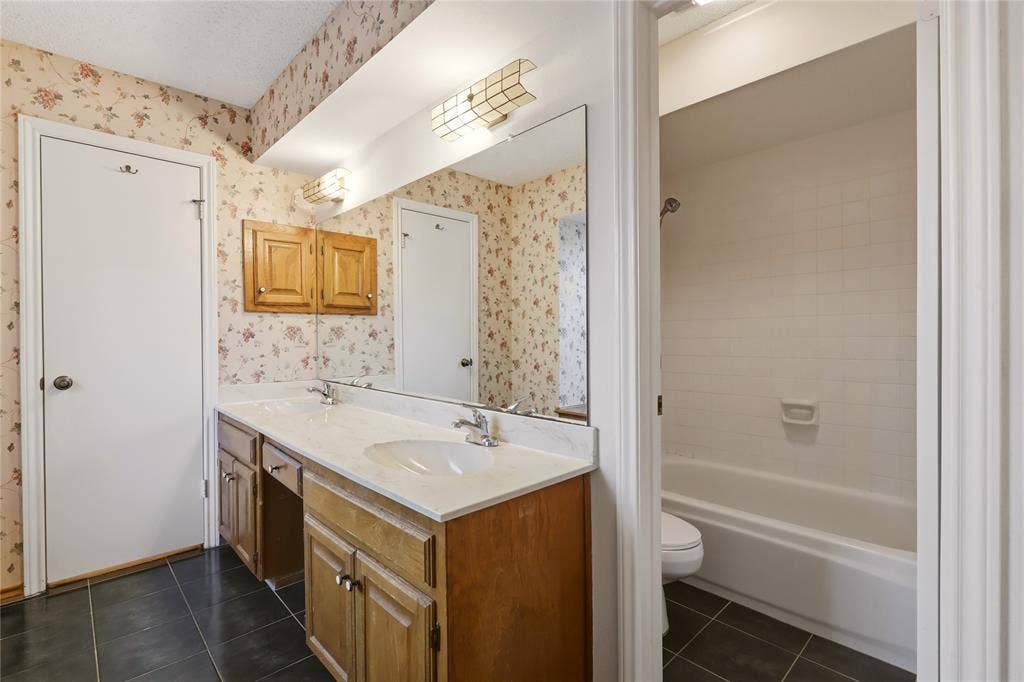 840 Meadowview Lane, Wylie, TX 75098 840 Meadowview Ln Twin Creek Ranch Estates Dallas County. Primary En Suite