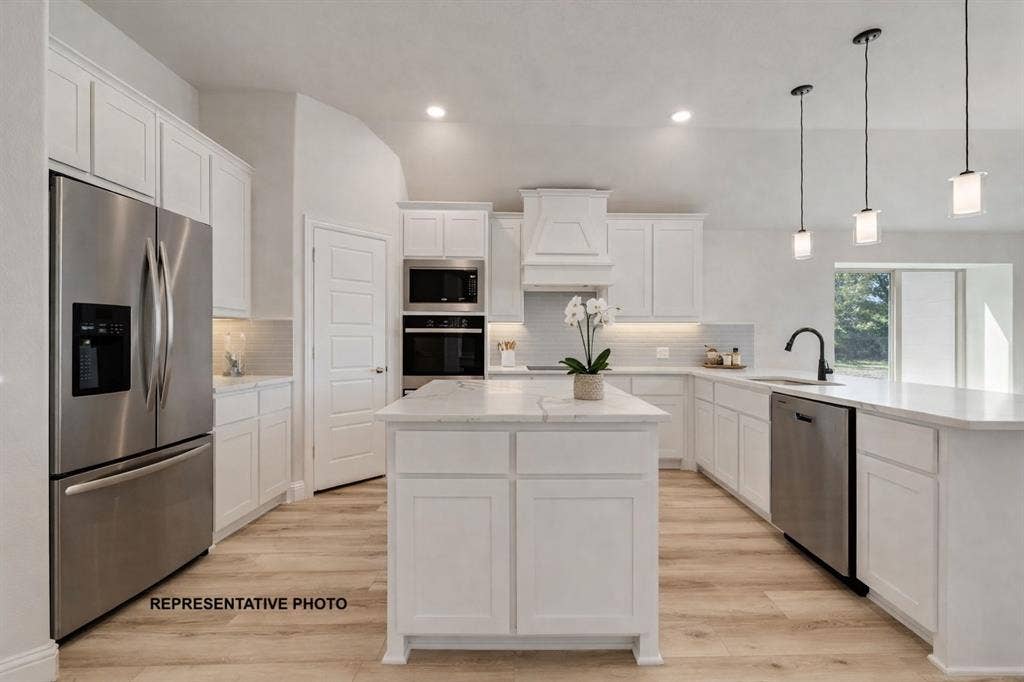 1065 Monaco Court, Springtown, TX 76082 1065 Monaco Court, Springtown, TX 76082