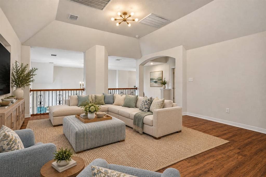 3736 Boxwood Drive, Grand Prairie, TX 75052 VIRTUALLY STAGED - 2ND FLOOR