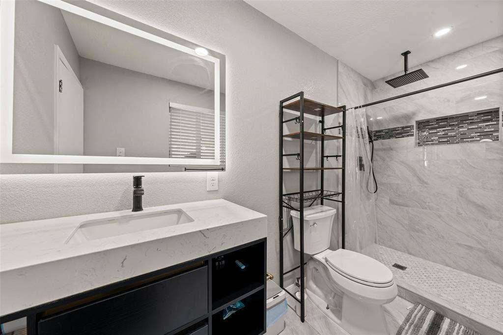 6313 May Drive, Waco, TX 76710 6313 May Drive, Waco, TX 76710